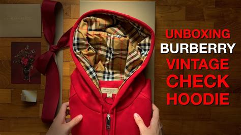 Unboxing Things: Burberry's Vintage Check Detail Jersey 